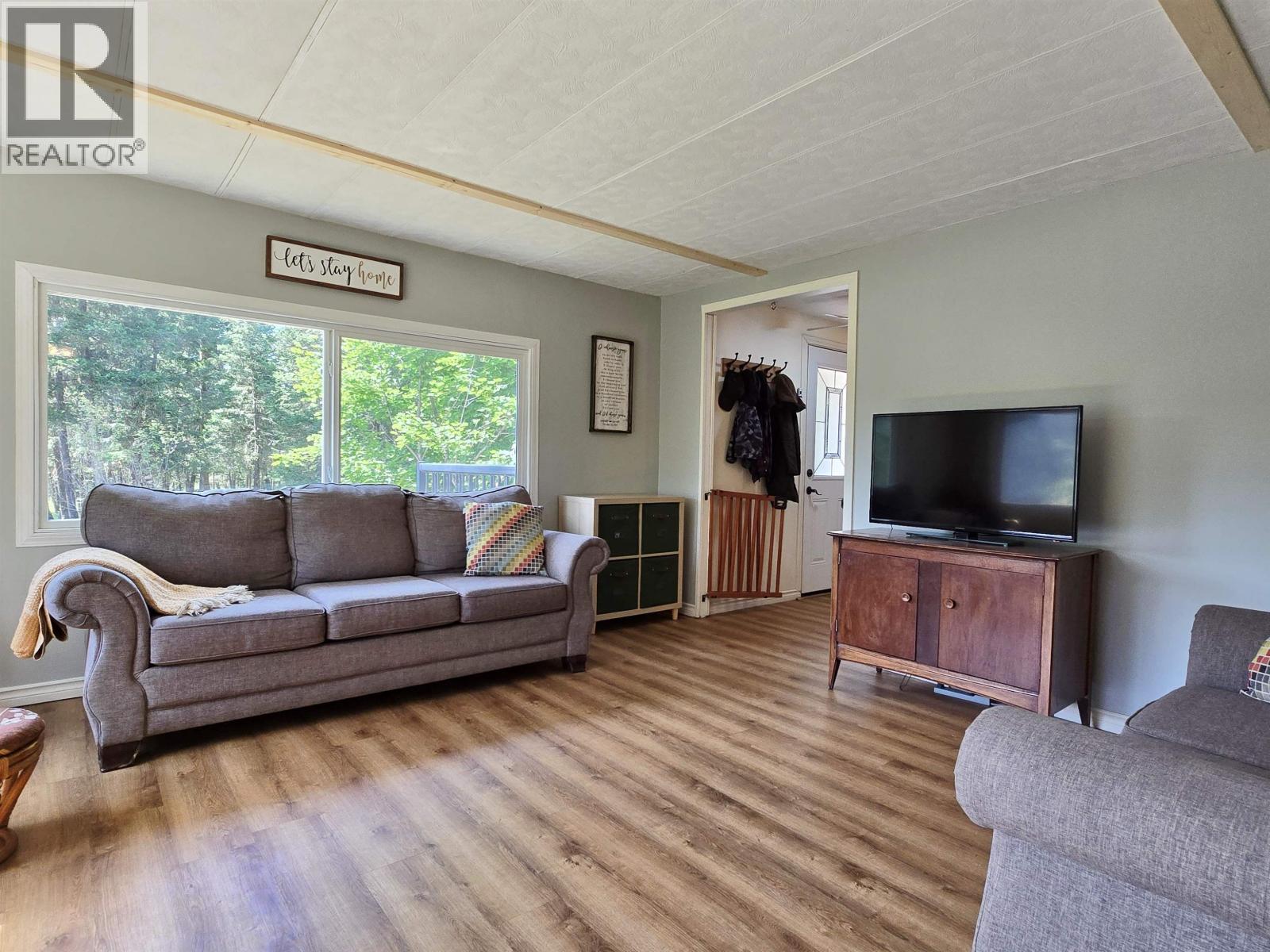 2435 Sandberg Road Property Photo 9