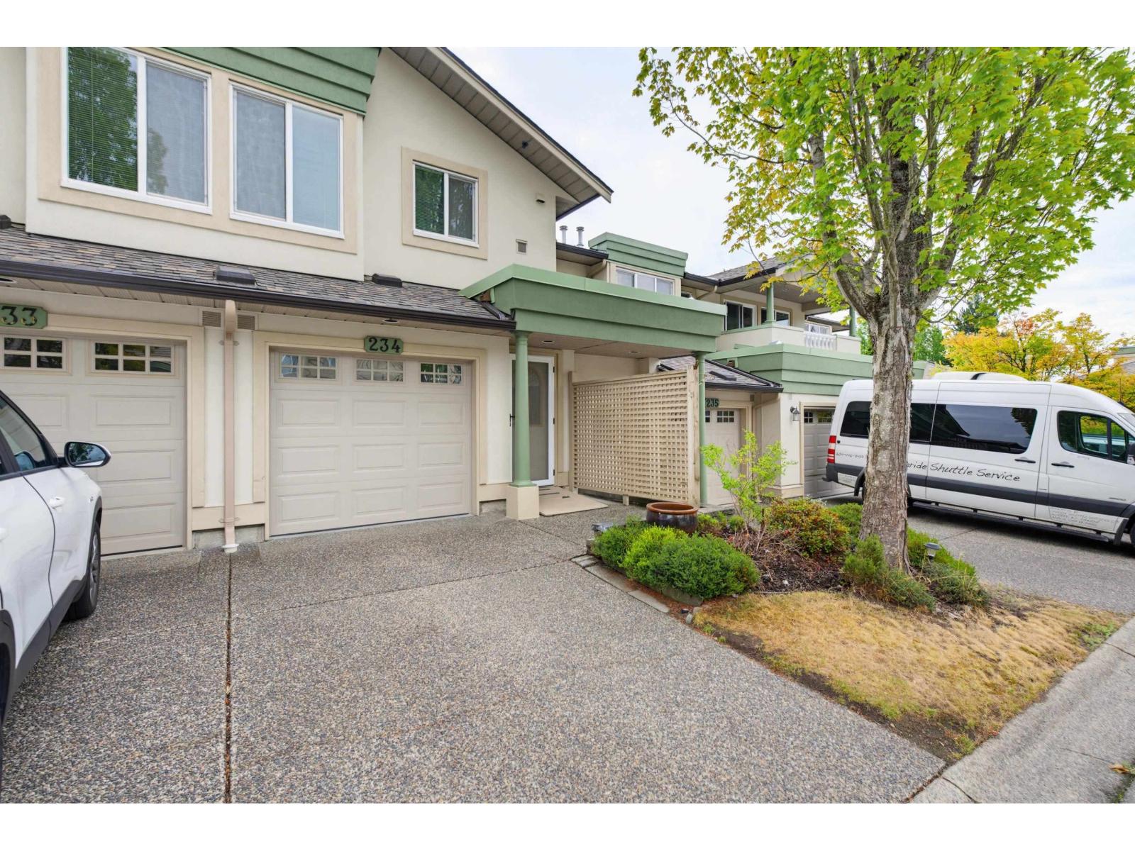 234 13888 70 Avenue Property Photo 1