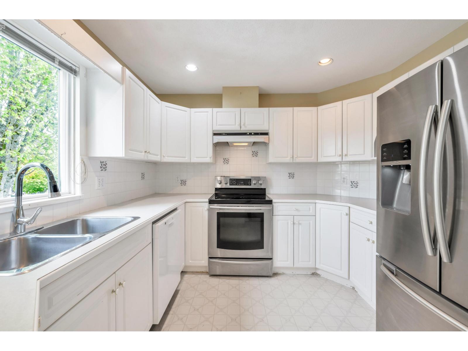 234 13888 70 Avenue Property Photo 12