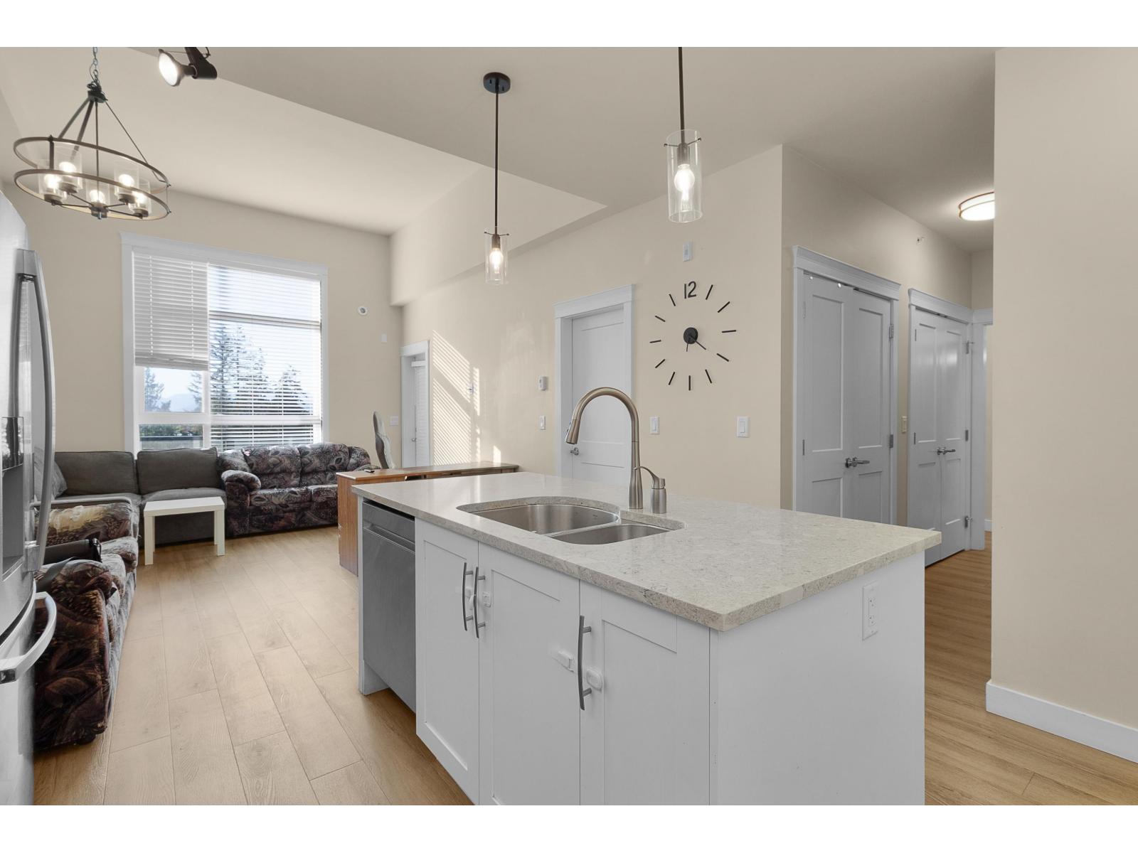612 11077 Ravine Road Property Photo 13