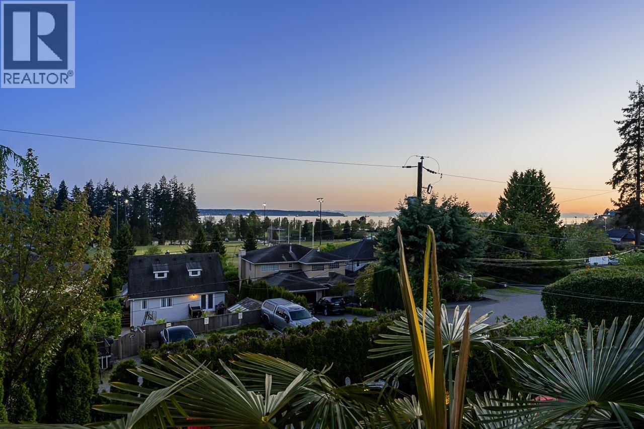 1075 Esplanade Avenue Property Photo 2