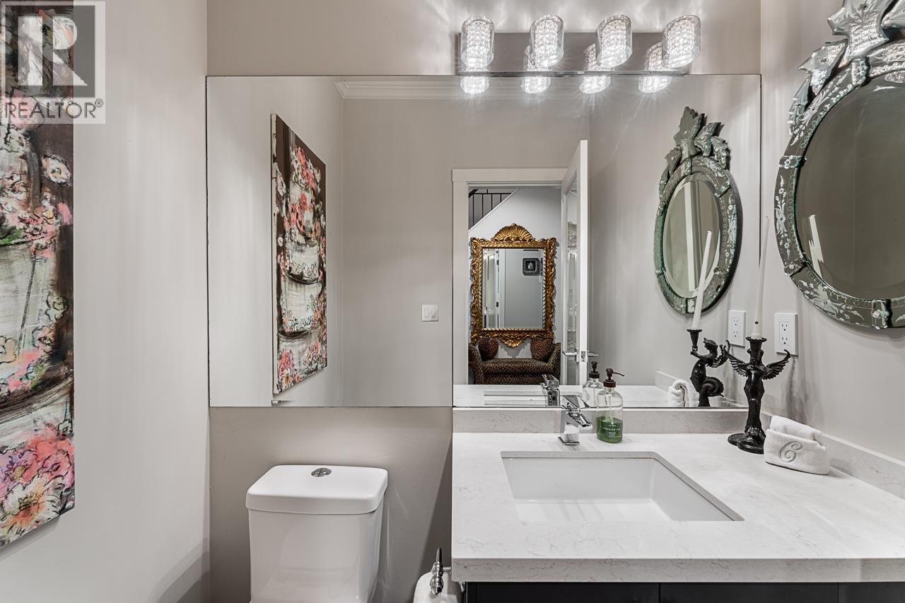 1075 Esplanade Avenue Property Photo 14