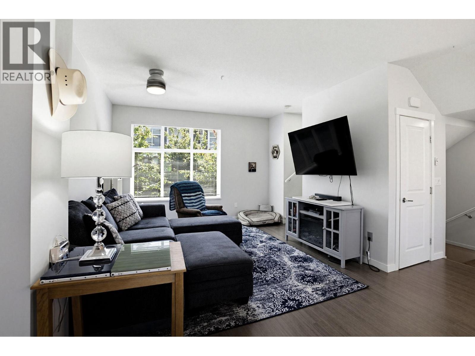 2104 11295 Pazarena Place Property Photo 11