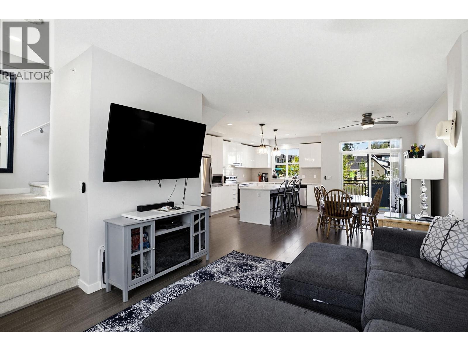 2104 11295 Pazarena Place Property Photo 12