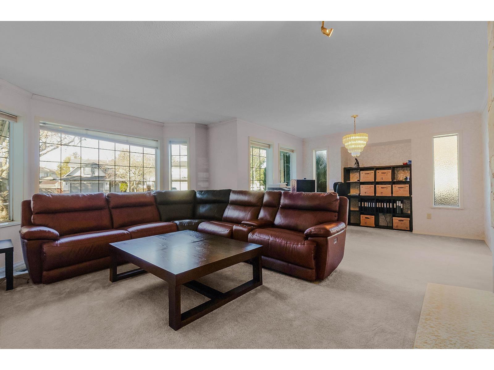15436 94 Avenue Property Photo 16