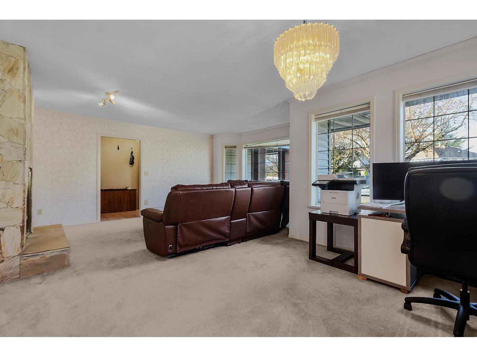 15436 94 Avenue Property Photo 18
