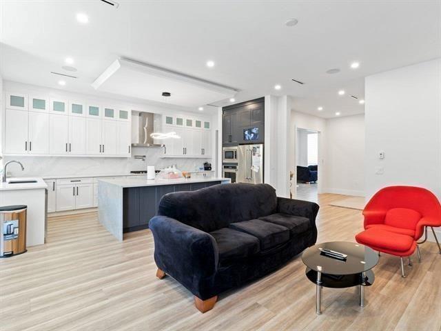 17030 79a Avenue Property Photo 6