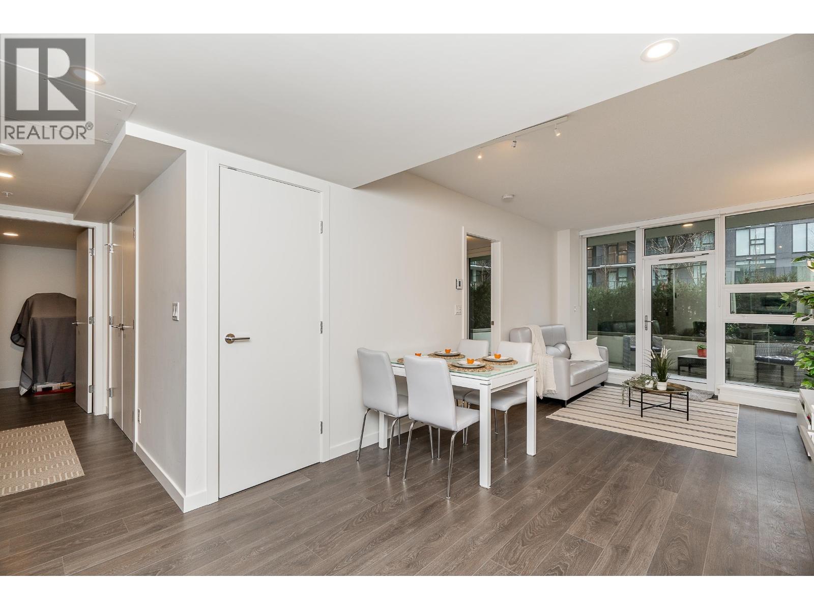 403 6633 Buswell Street Property Photo 9