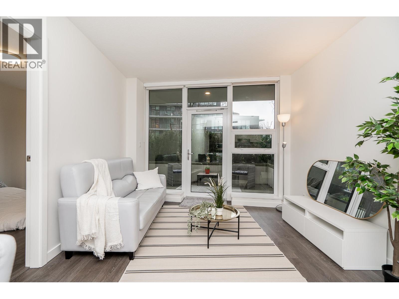 403 6633 Buswell Street Property Photo 16