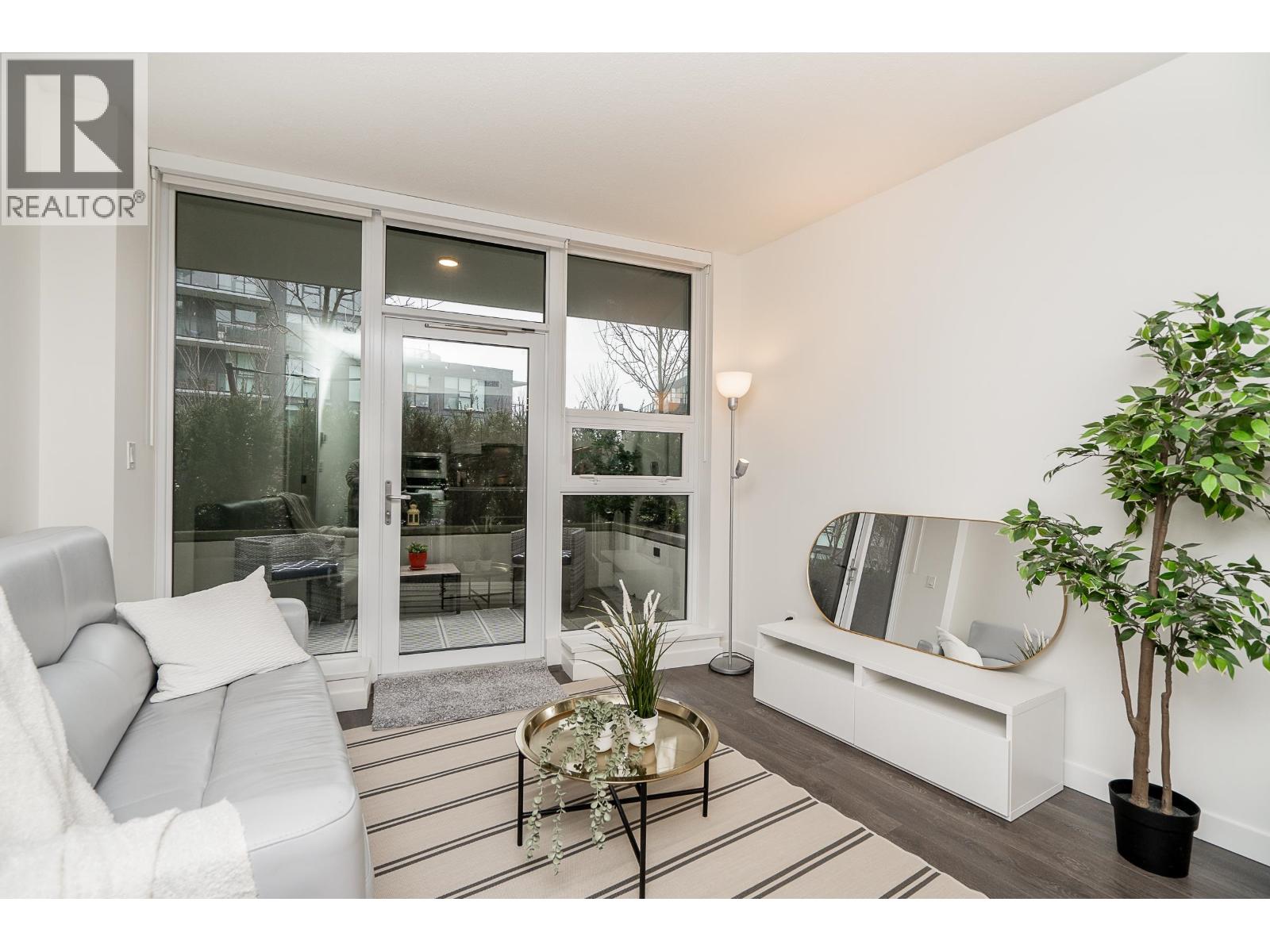 403 6633 Buswell Street Property Photo 17