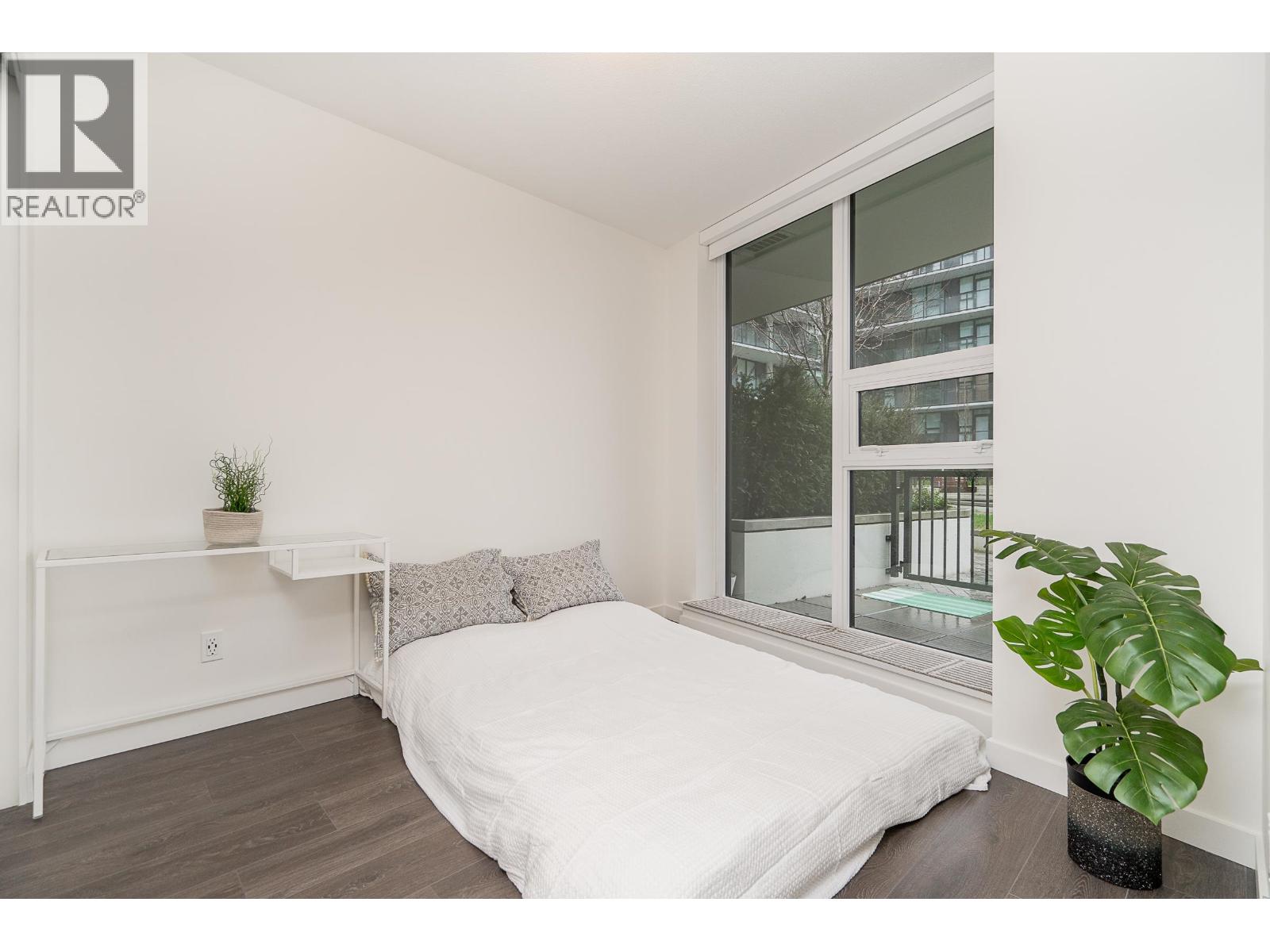 403 6633 Buswell Street Property Photo 20