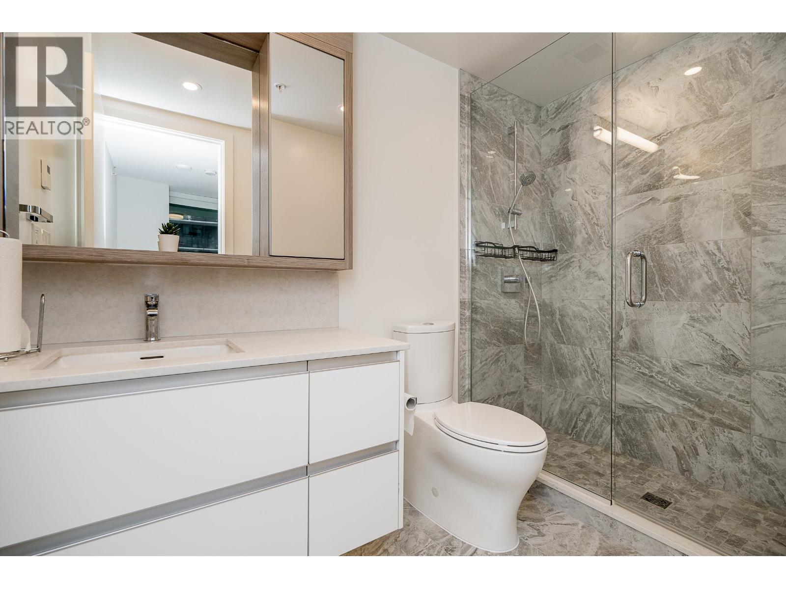 403 6633 Buswell Street Property Photo 22