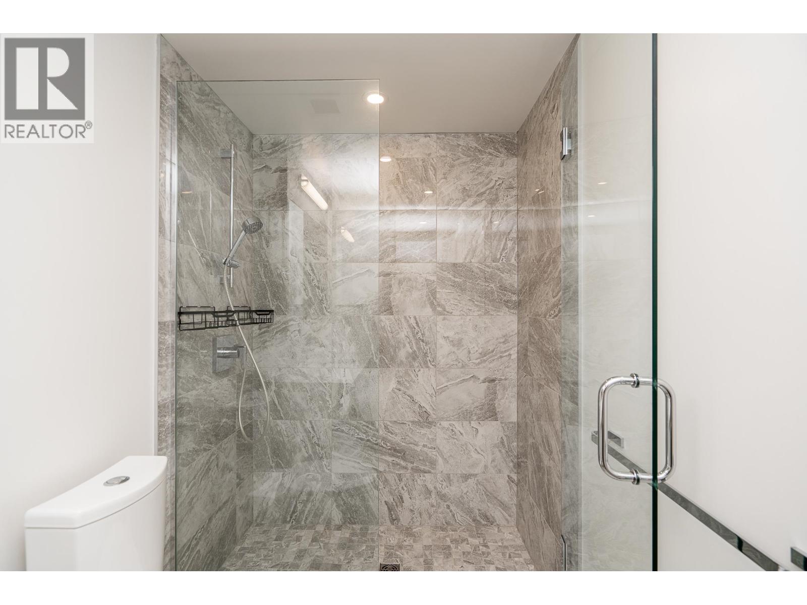403 6633 Buswell Street Property Photo 23