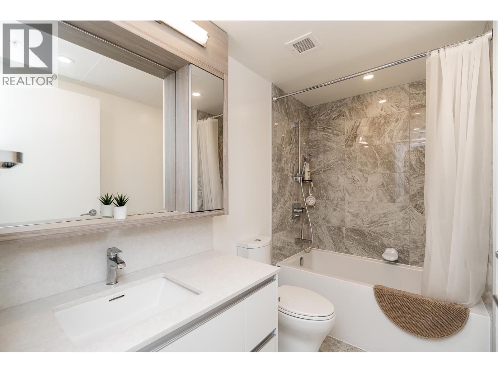 403 6633 Buswell Street Property Photo 26