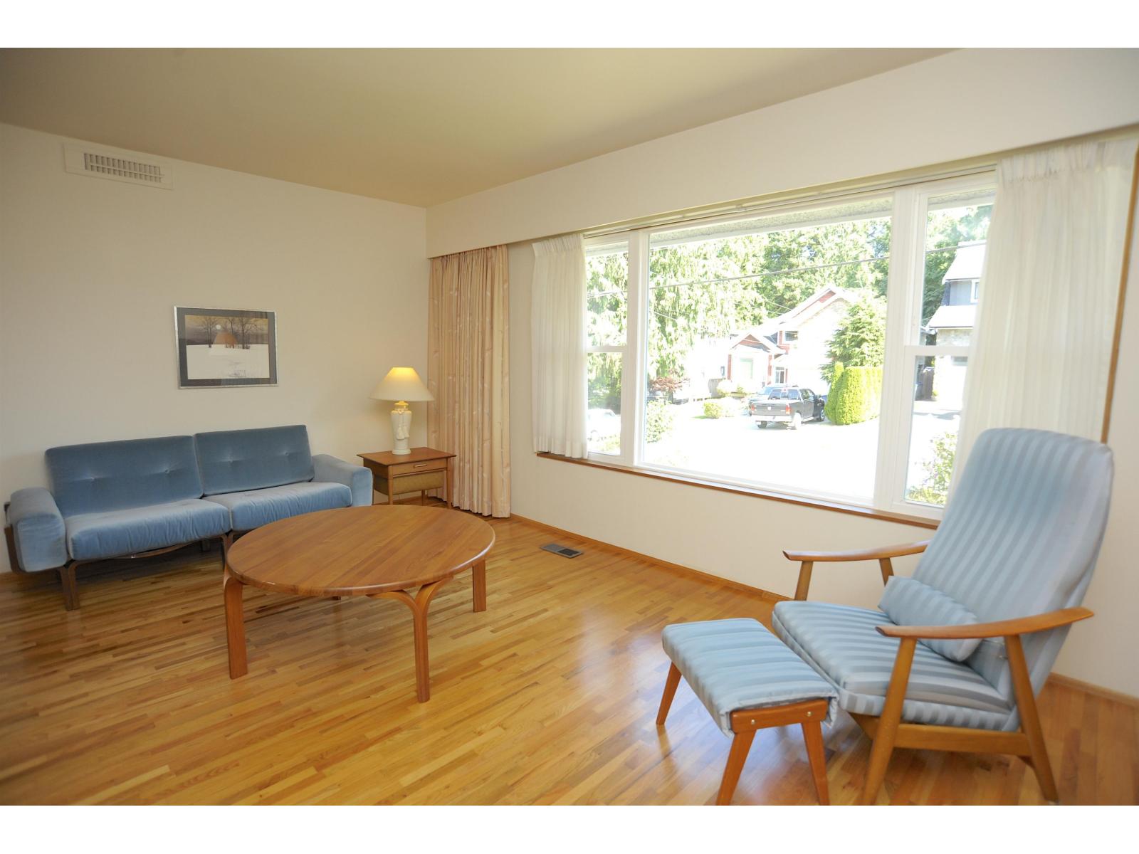 12754 15 Avenue Property Photo 5