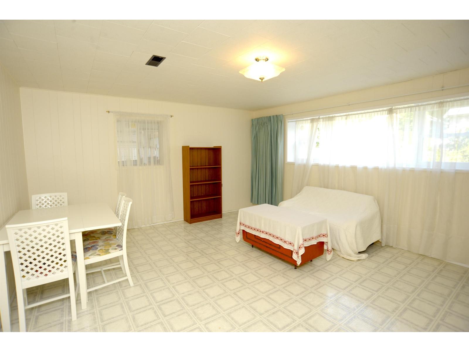 12754 15 Avenue Property Photo 18
