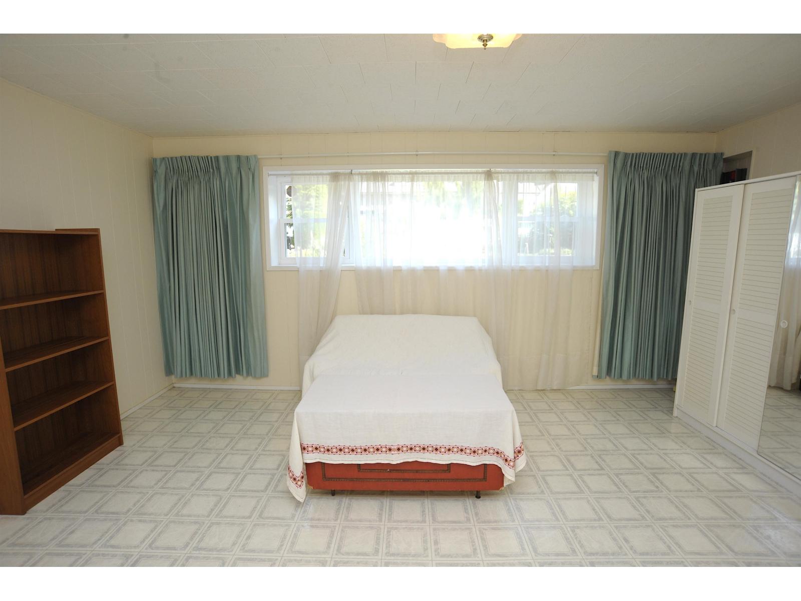 12754 15 Avenue Property Photo 19