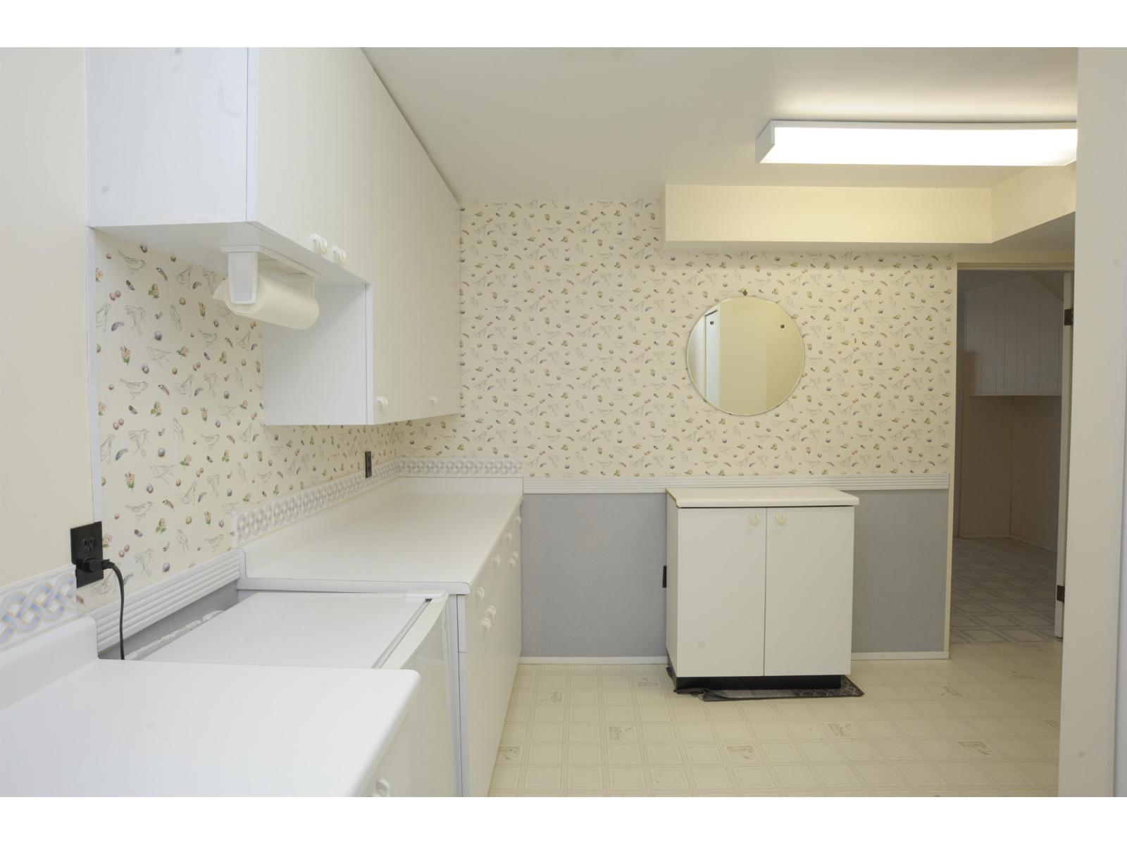 12754 15 Avenue Property Photo 22