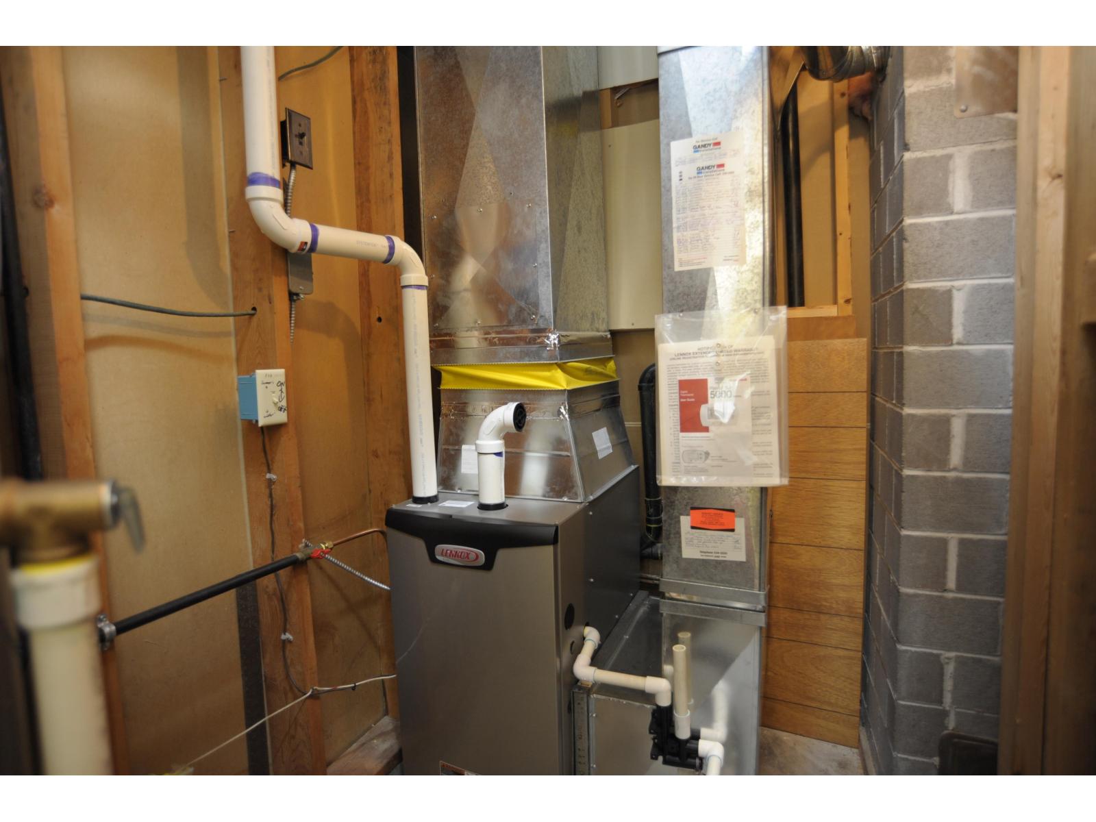 12754 15 Avenue Property Photo 27