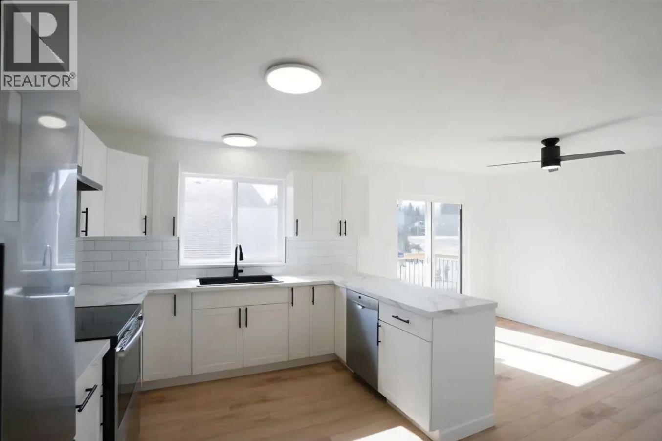 1497 Mccullagh Avenue Property Photo 5
