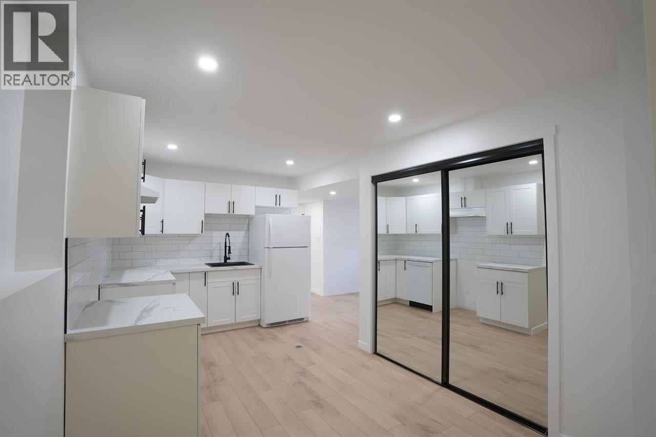 1497 Mccullagh Avenue Property Photo 8