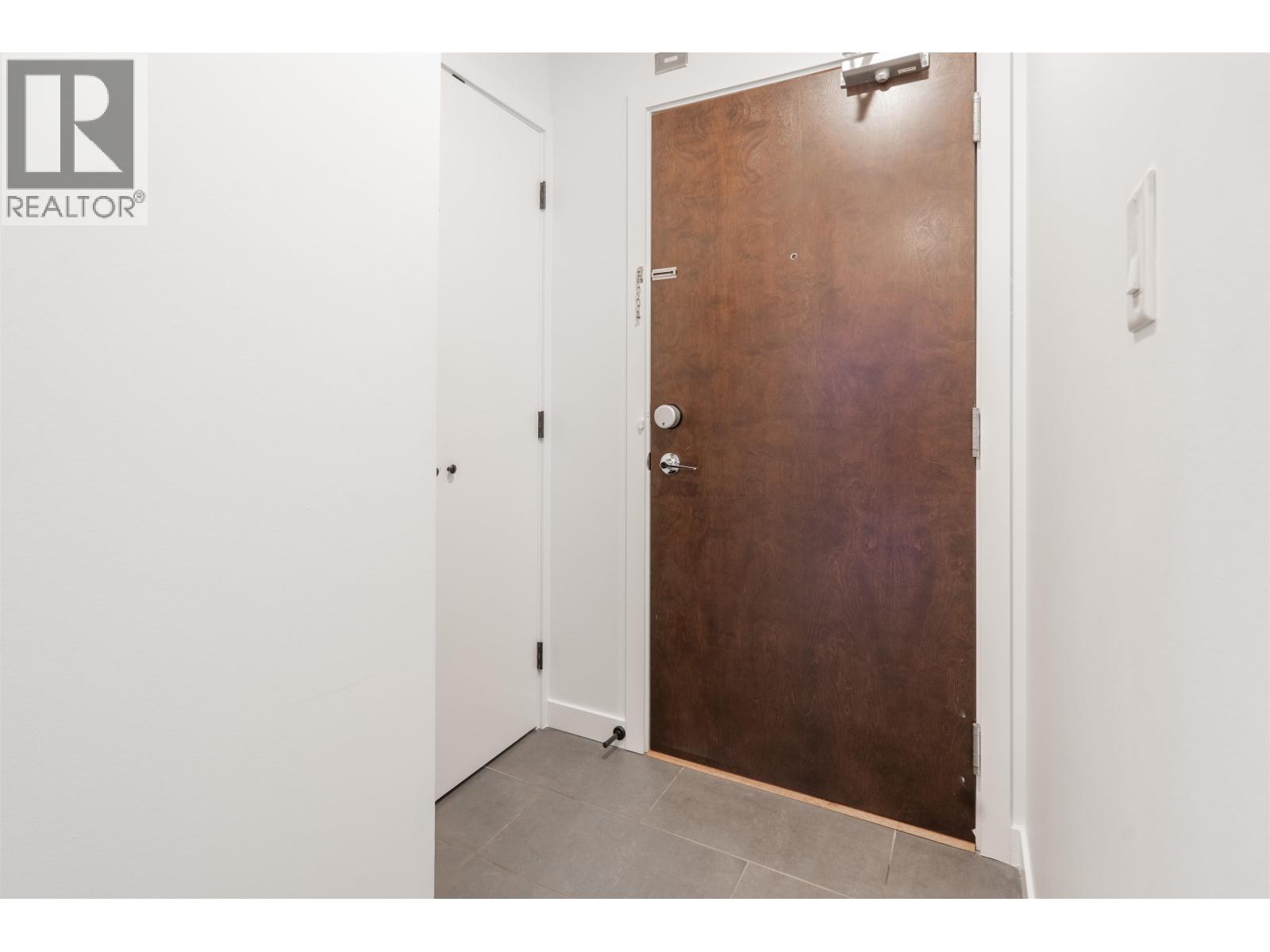 1003 688 Abbott Street Property Photo 21