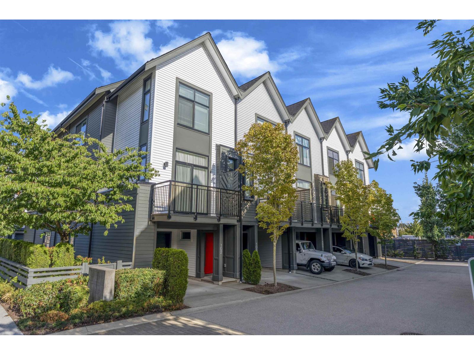 99 17568 57a Avenue Property Photo 1