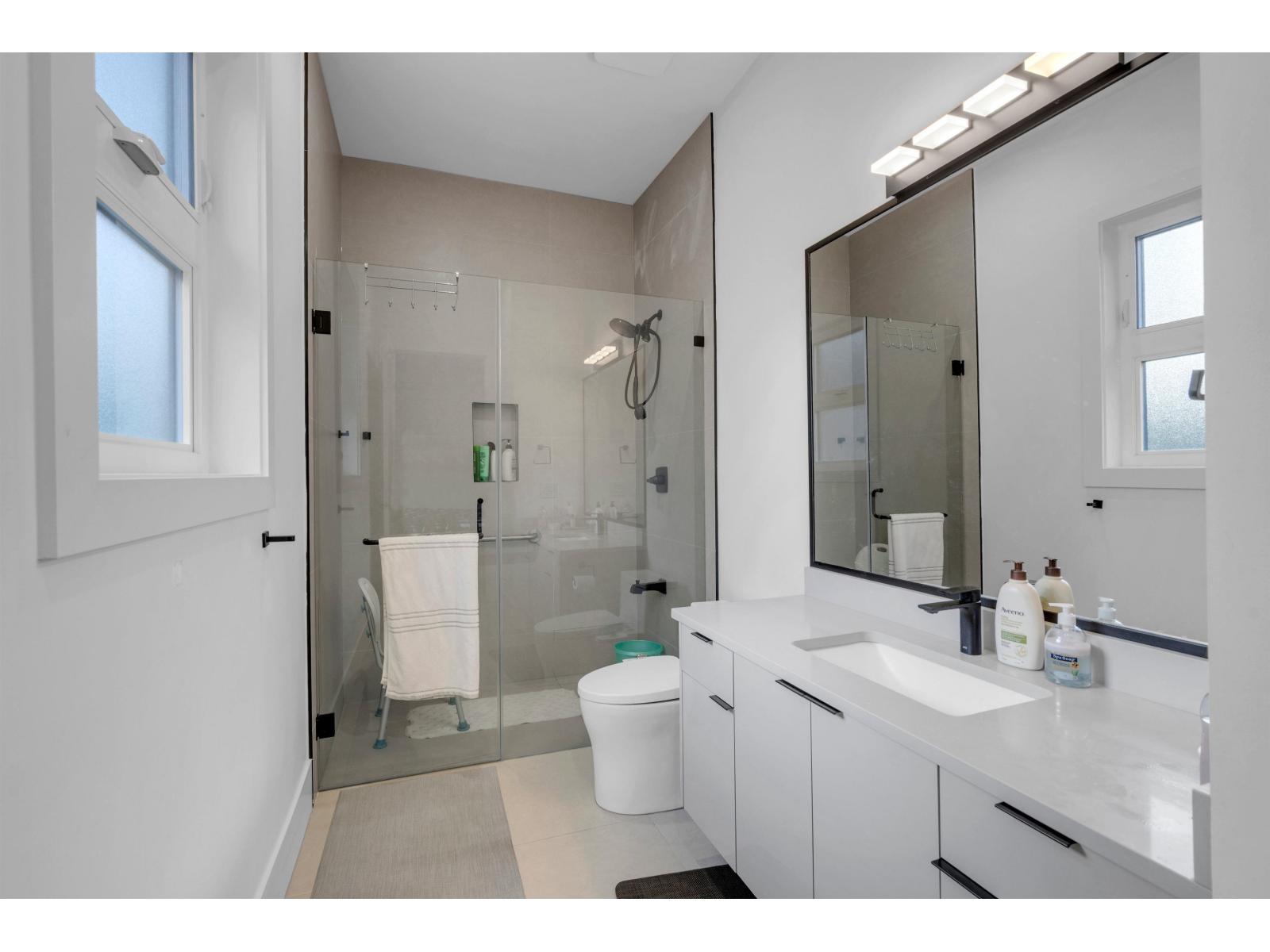 13735 Blackburn Avenue Property Photo 20