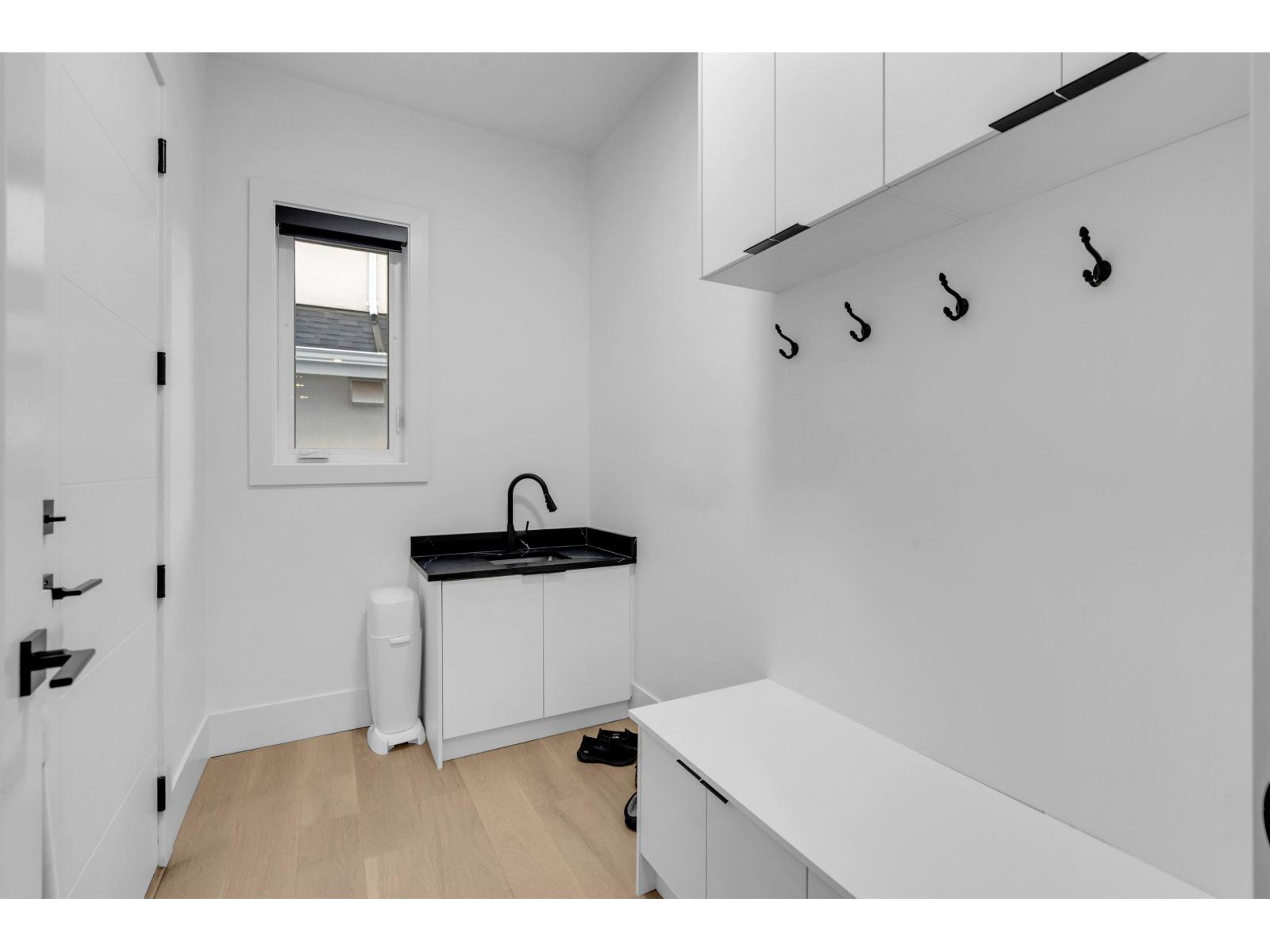 13735 Blackburn Avenue Property Photo 25