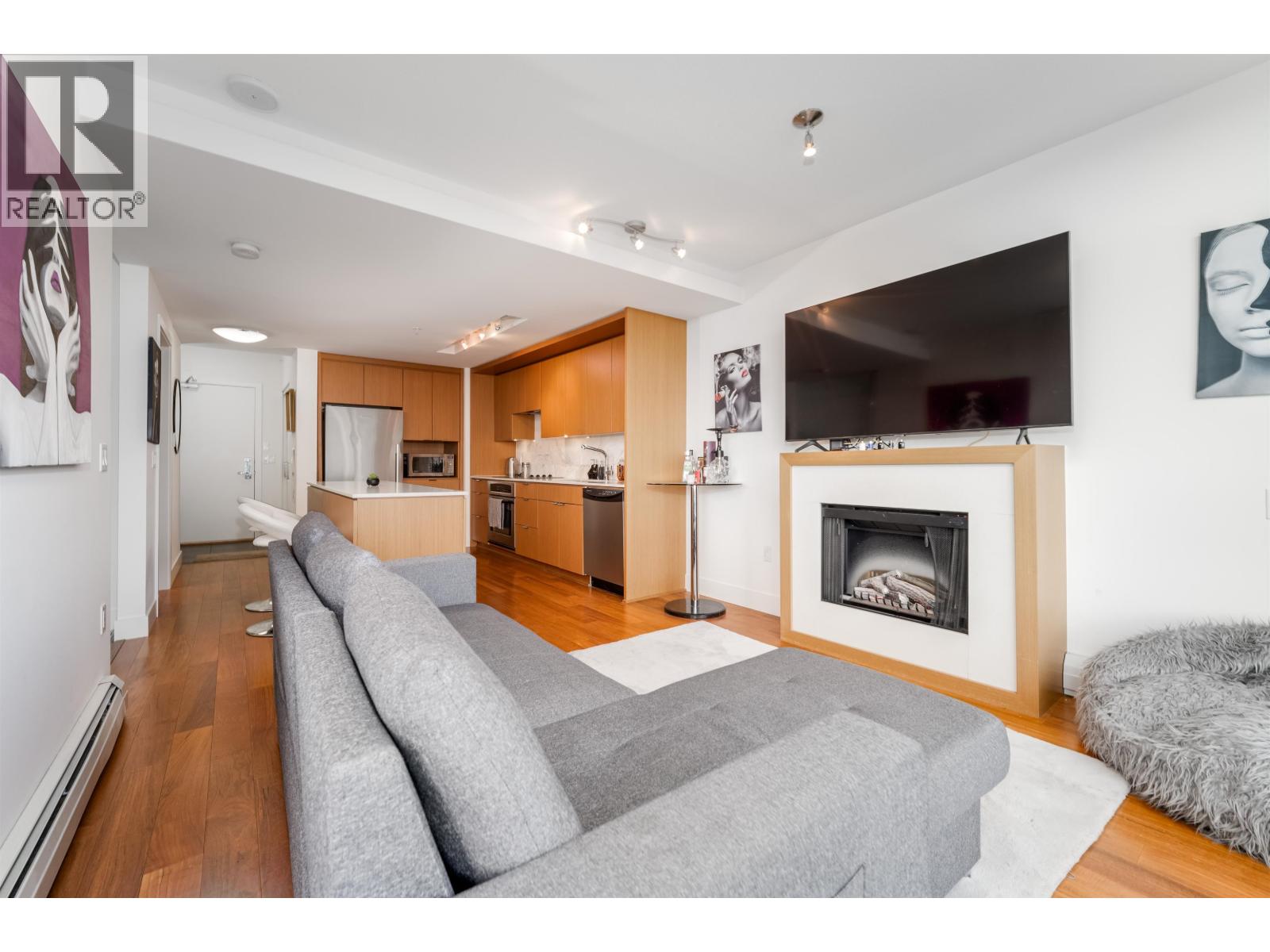 1503 158 W 13th Street Property Photo 4