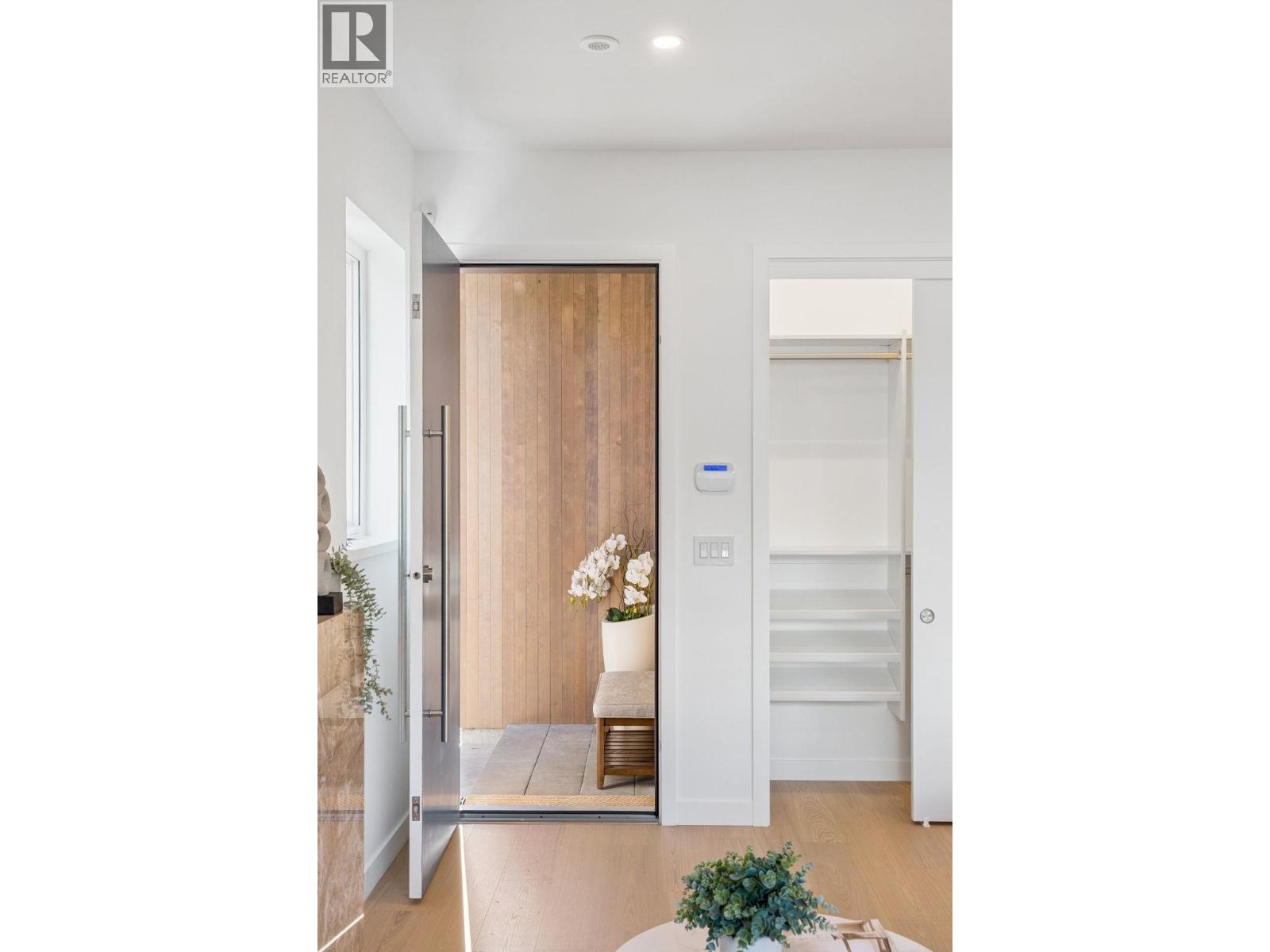 2 6040 Larch Street Property Photo 16