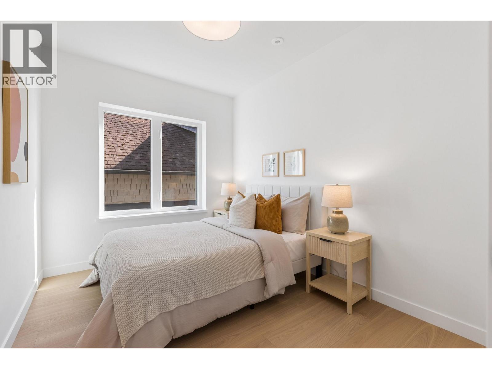 2 6040 Larch Street Property Photo 24