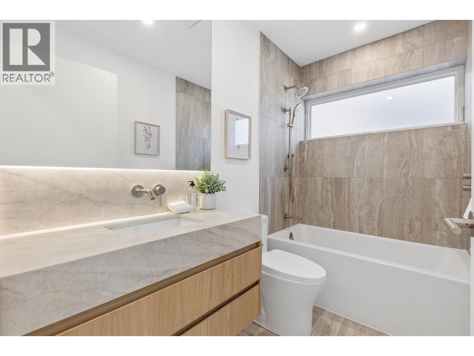 2 6040 Larch Street Property Photo 25
