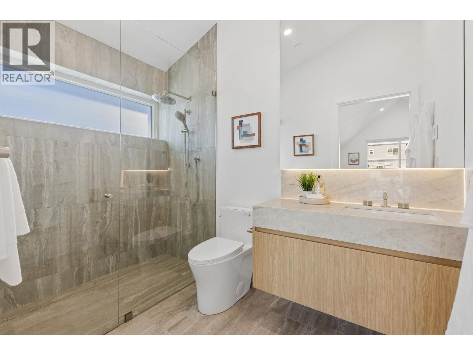 2 6040 Larch Street Property Photo 31