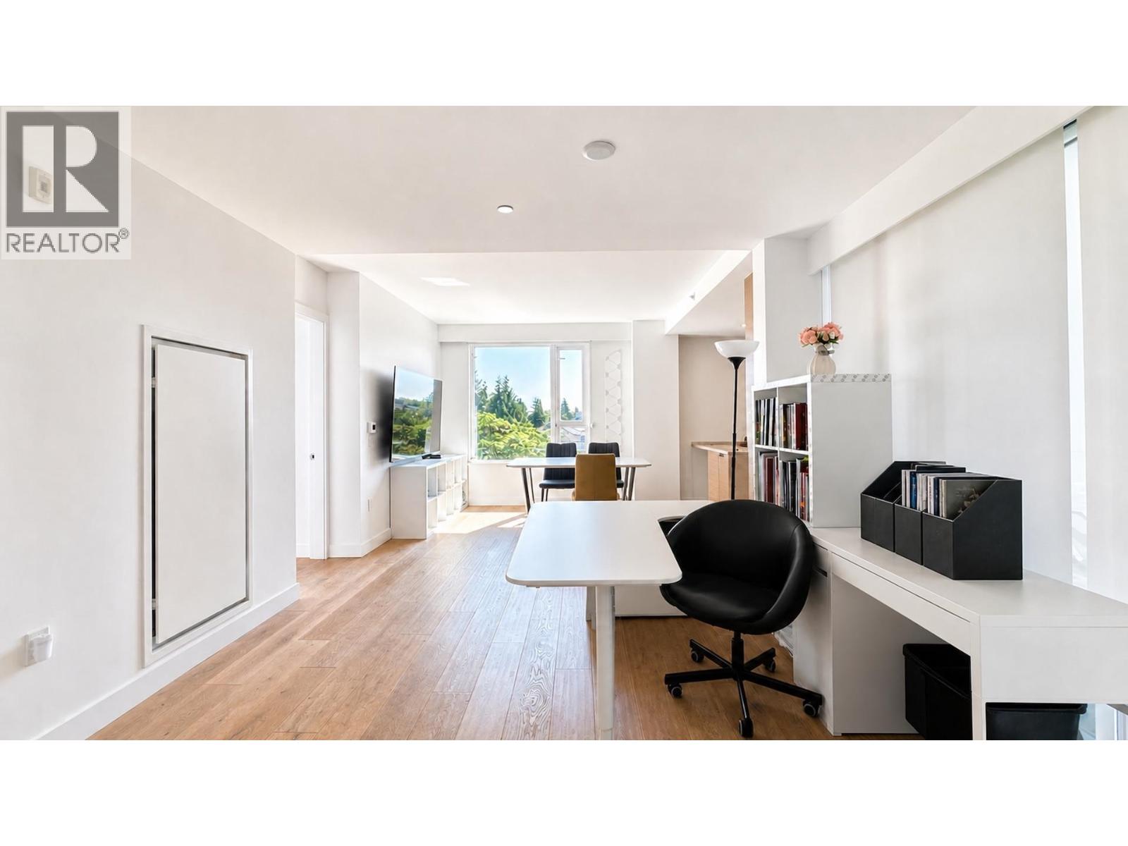 310 5693 Elizabeth Street Property Photo 4