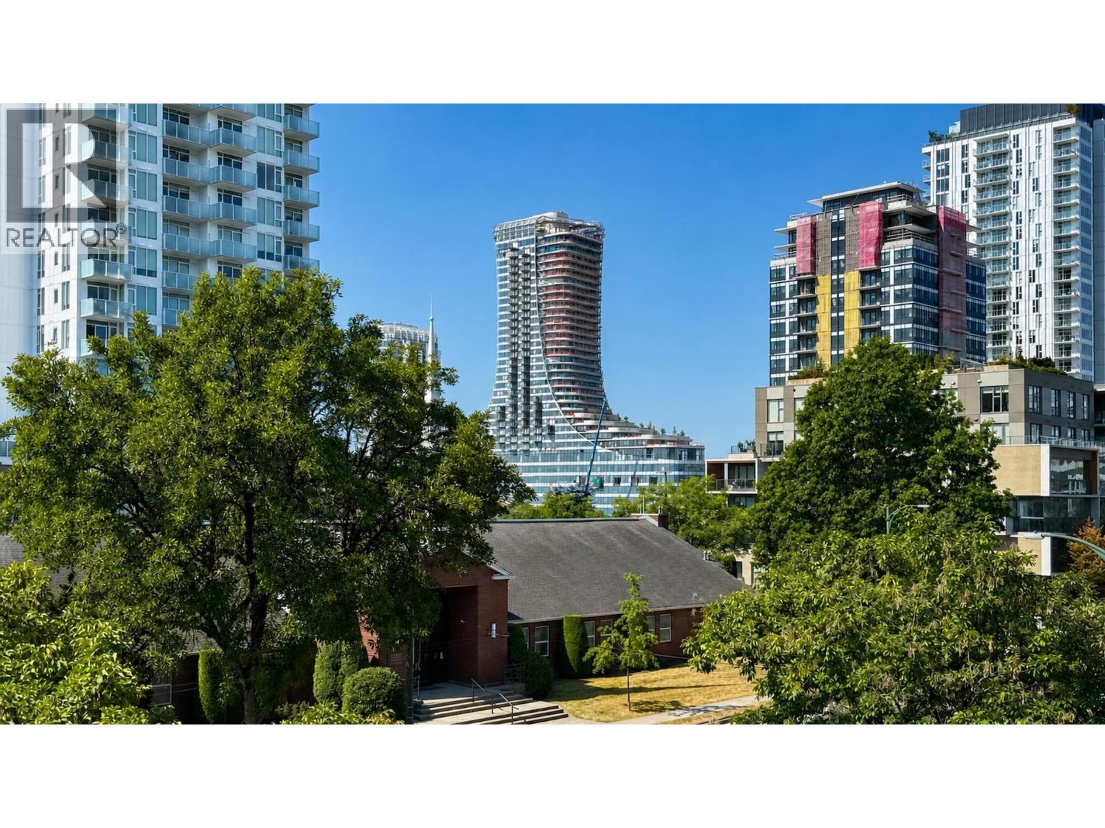 310 5693 Elizabeth Street Property Photo 20