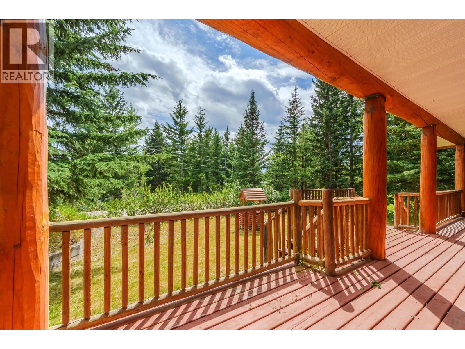 7532 Cariboo Chalet Road Property Photo 2