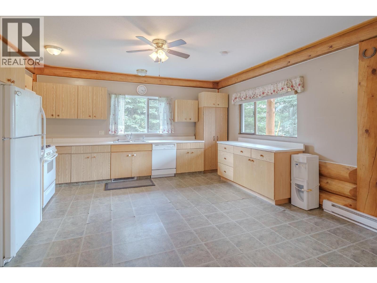 7532 Cariboo Chalet Road Property Photo 7