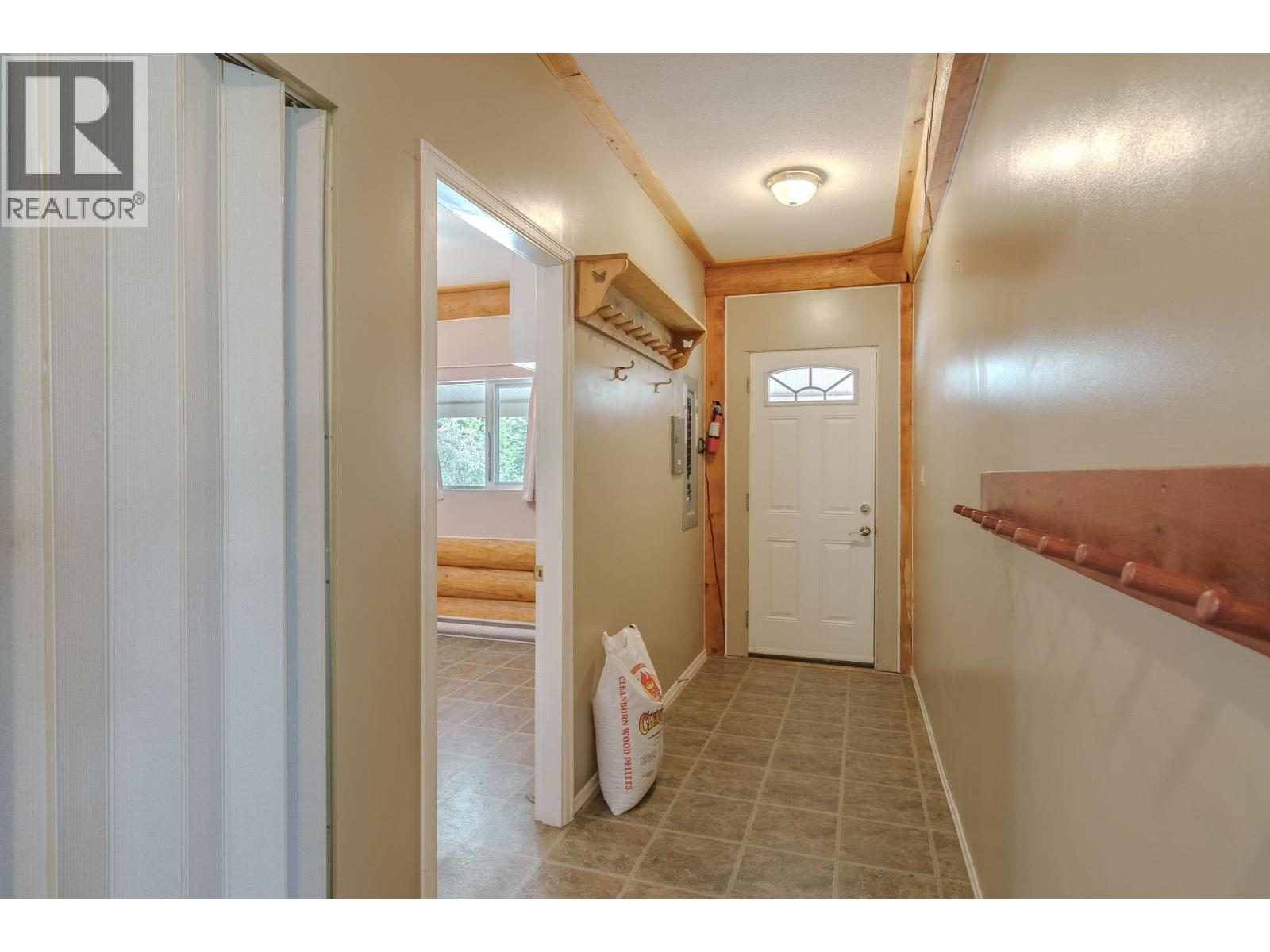 7532 Cariboo Chalet Road Property Photo 11