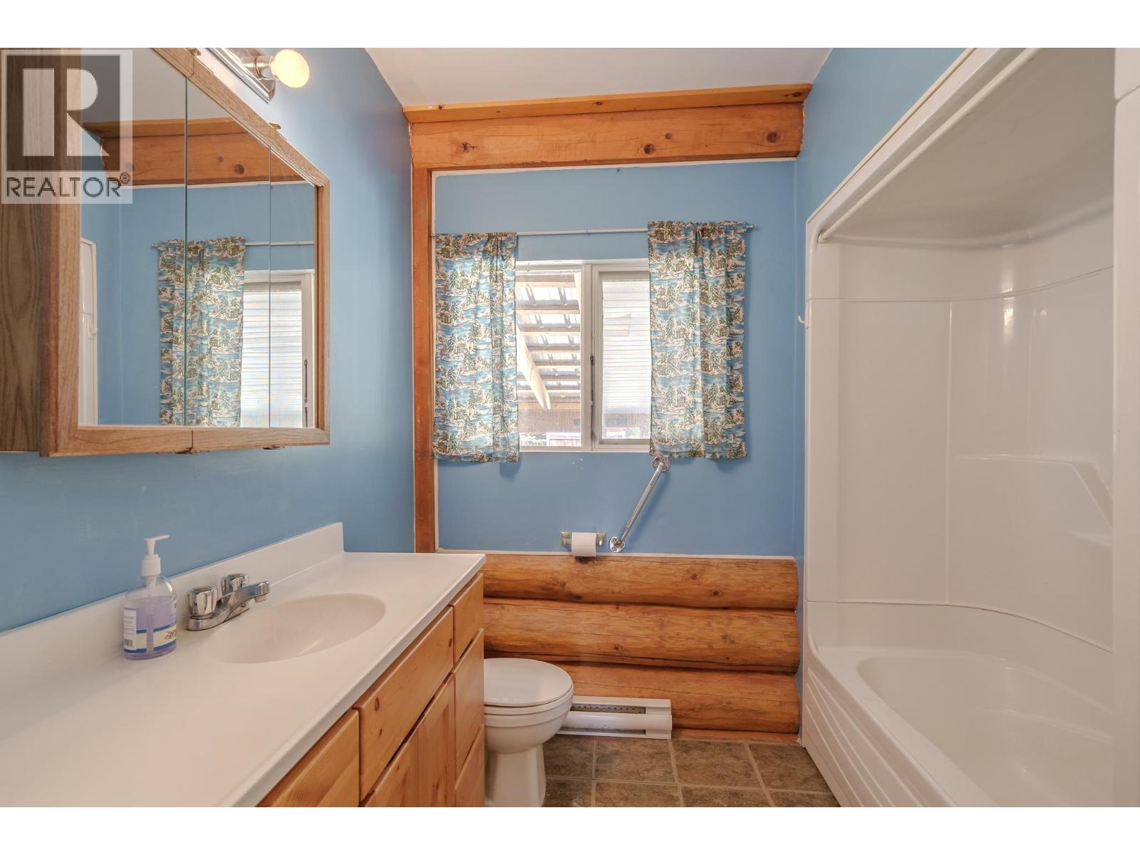 7532 Cariboo Chalet Road Property Photo 14