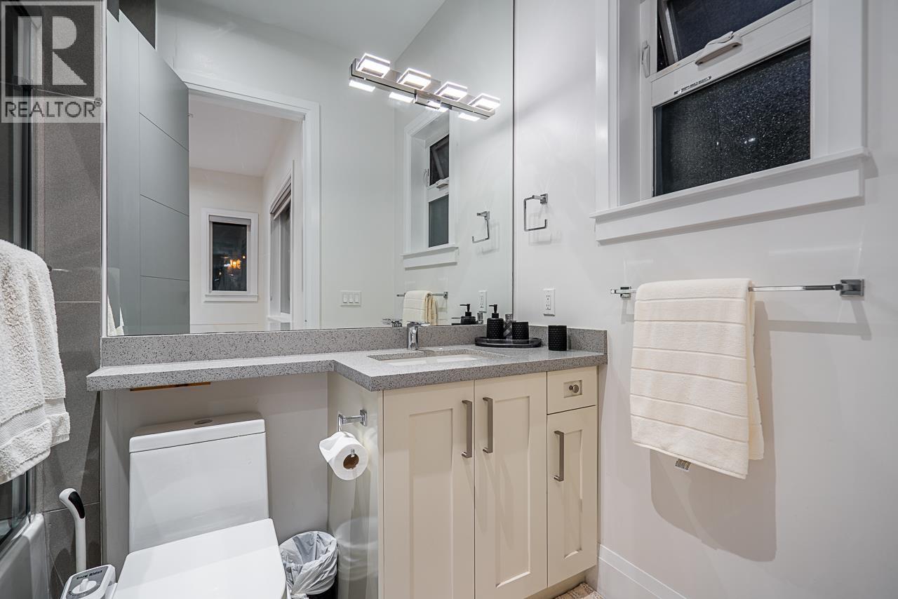 5876 Buckingham Avenue Property Photo 22