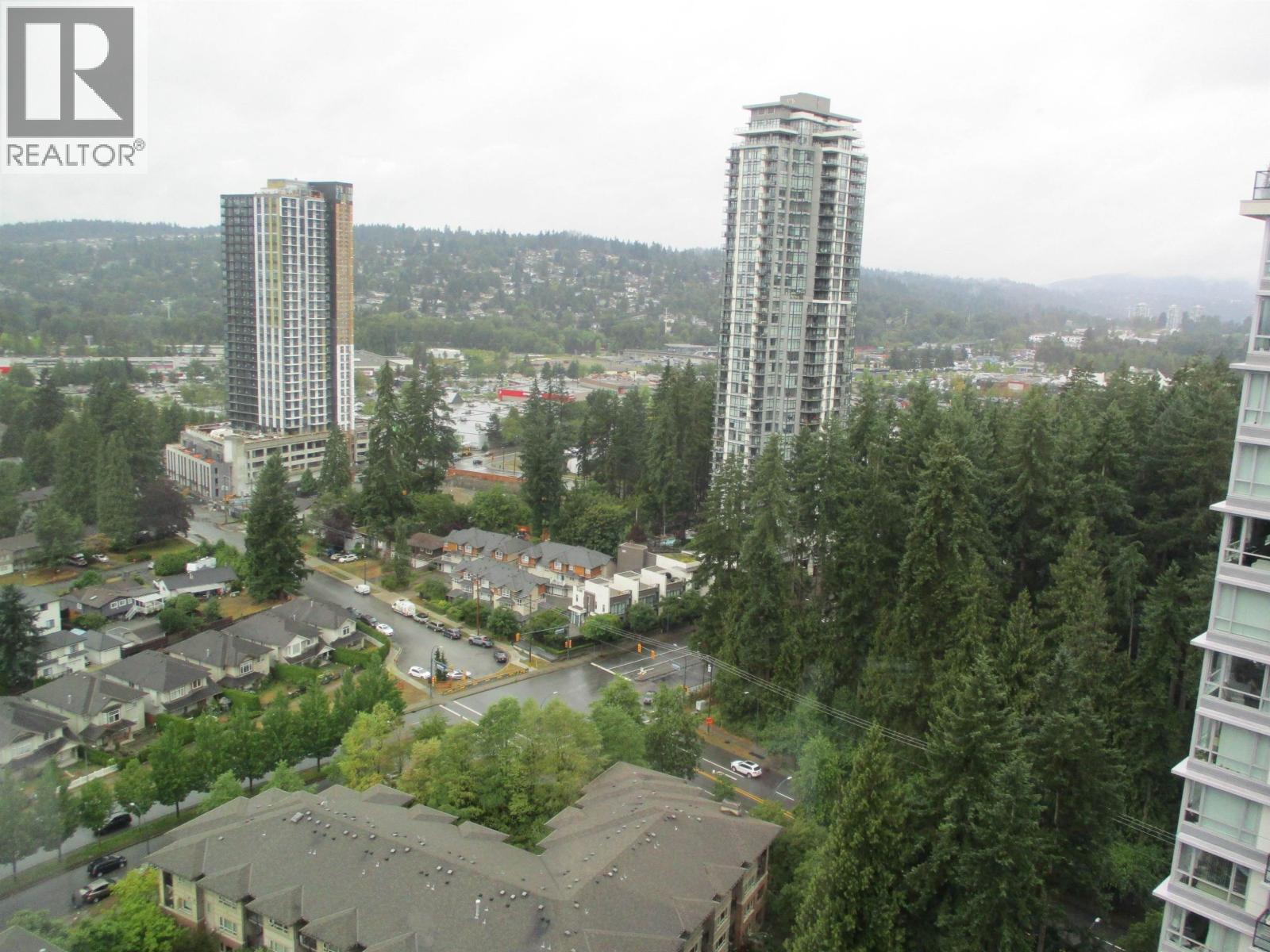 2304 3100 Windsor Gate Property Photo 6