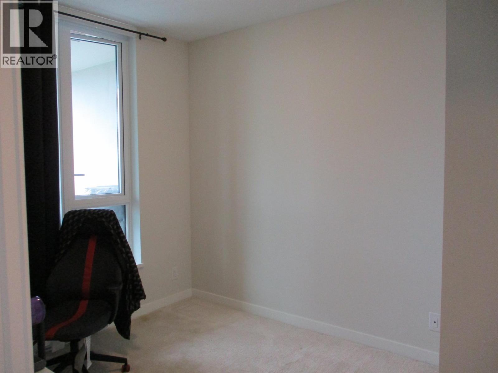 2304 3100 Windsor Gate Property Photo 10