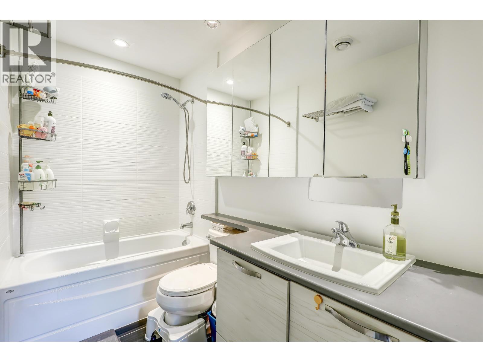 304 7478 Byrnepark Walk Property Photo 15