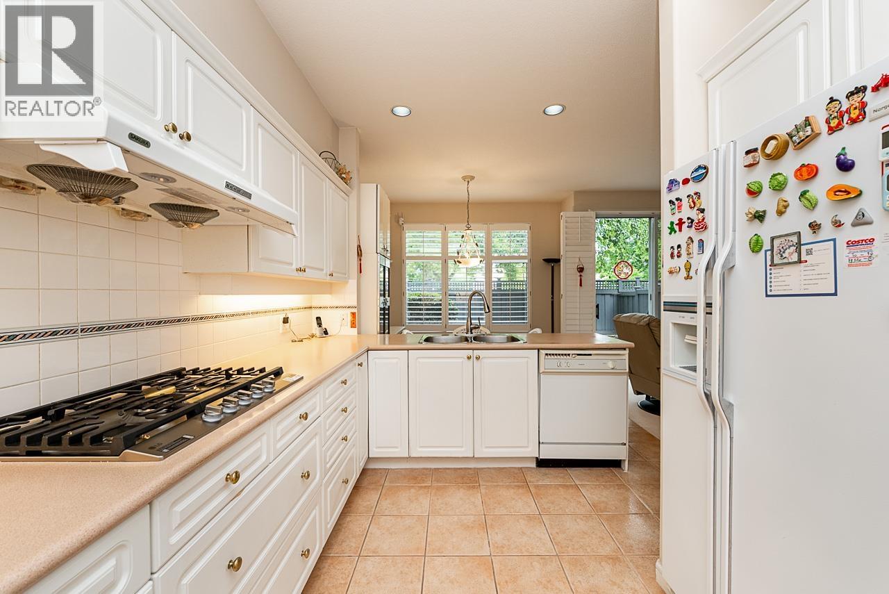 29 3555 Westminster Highway Property Photo 16