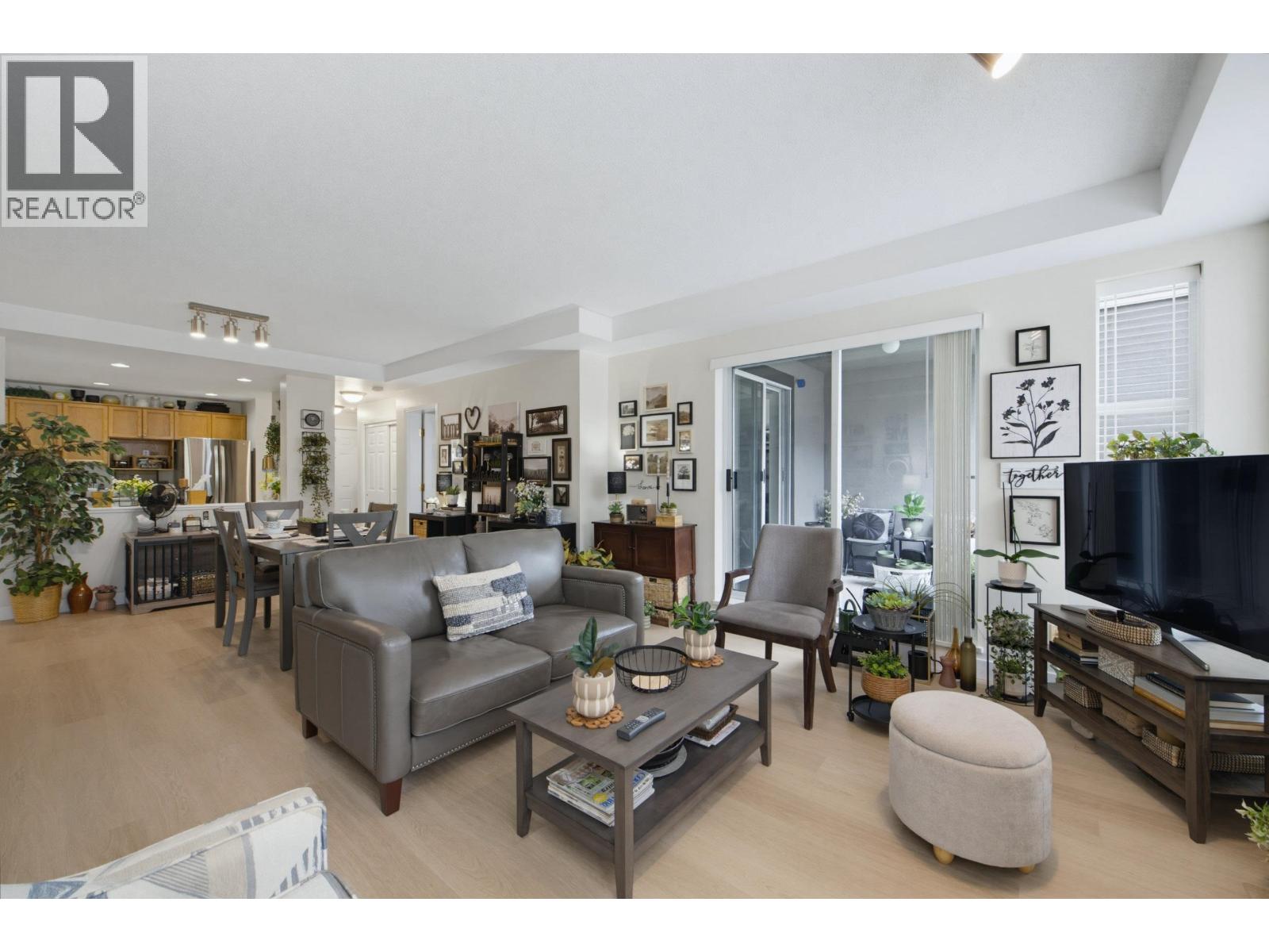 308 11609 227 Street Property Photo 12