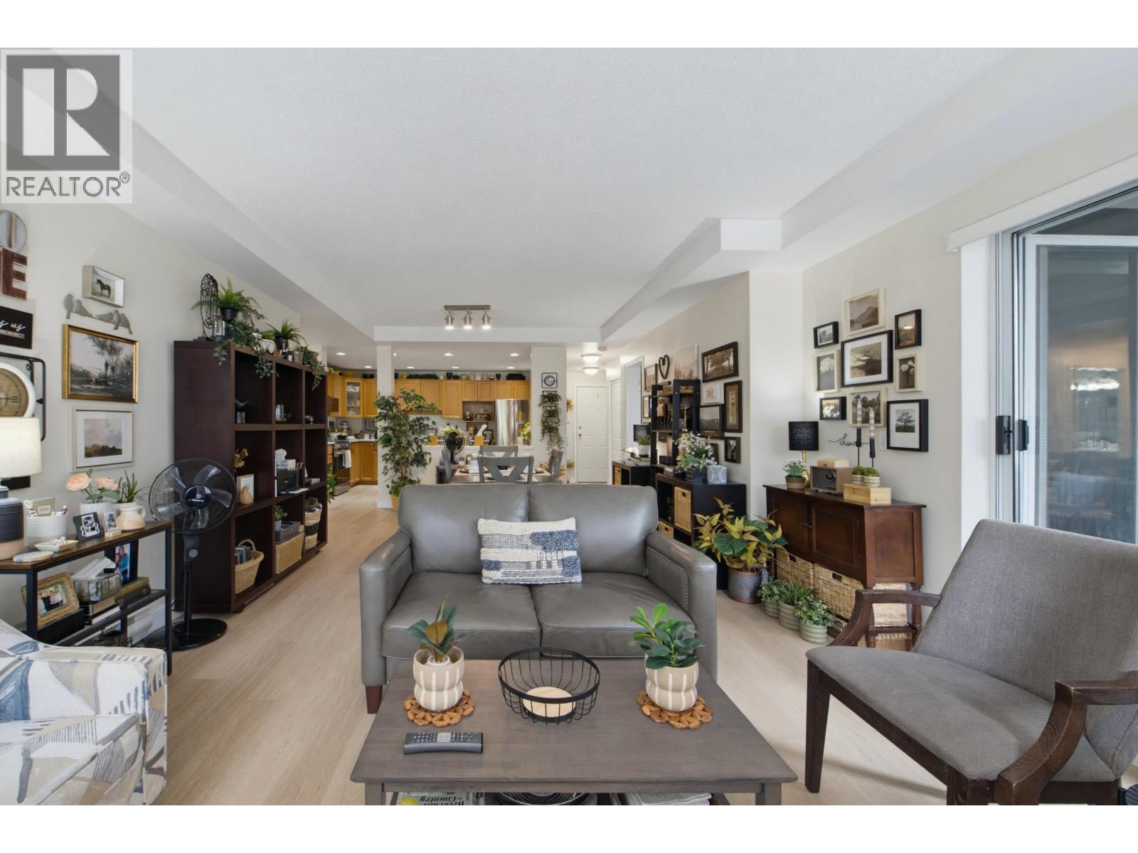 308 11609 227 Street Property Photo 13