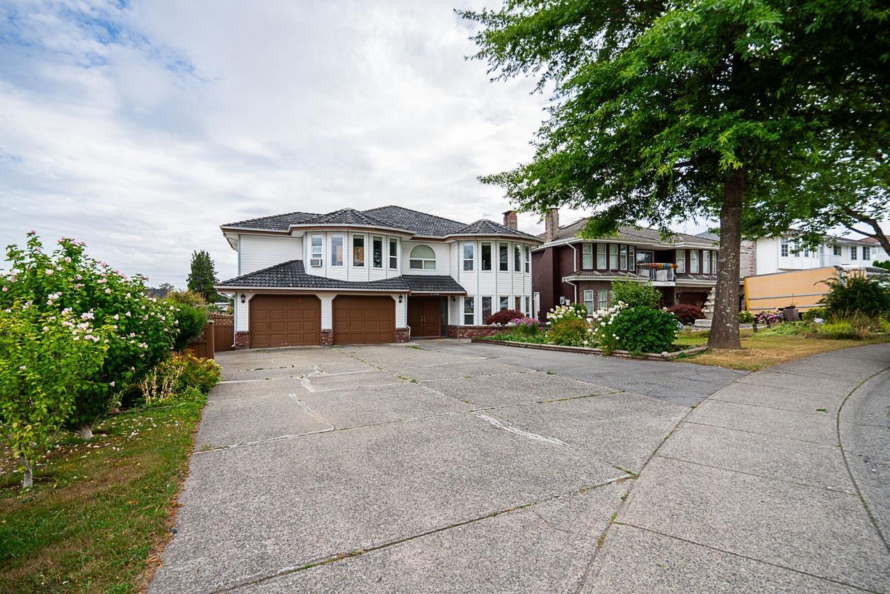 13398 89 Avenue Property Photo 3