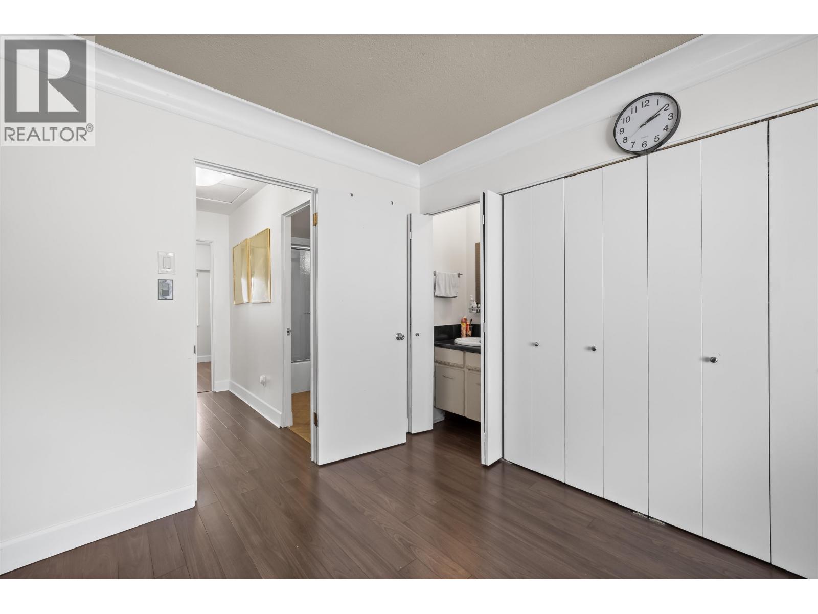 107 9700 Glenacres Drive Property Photo 17
