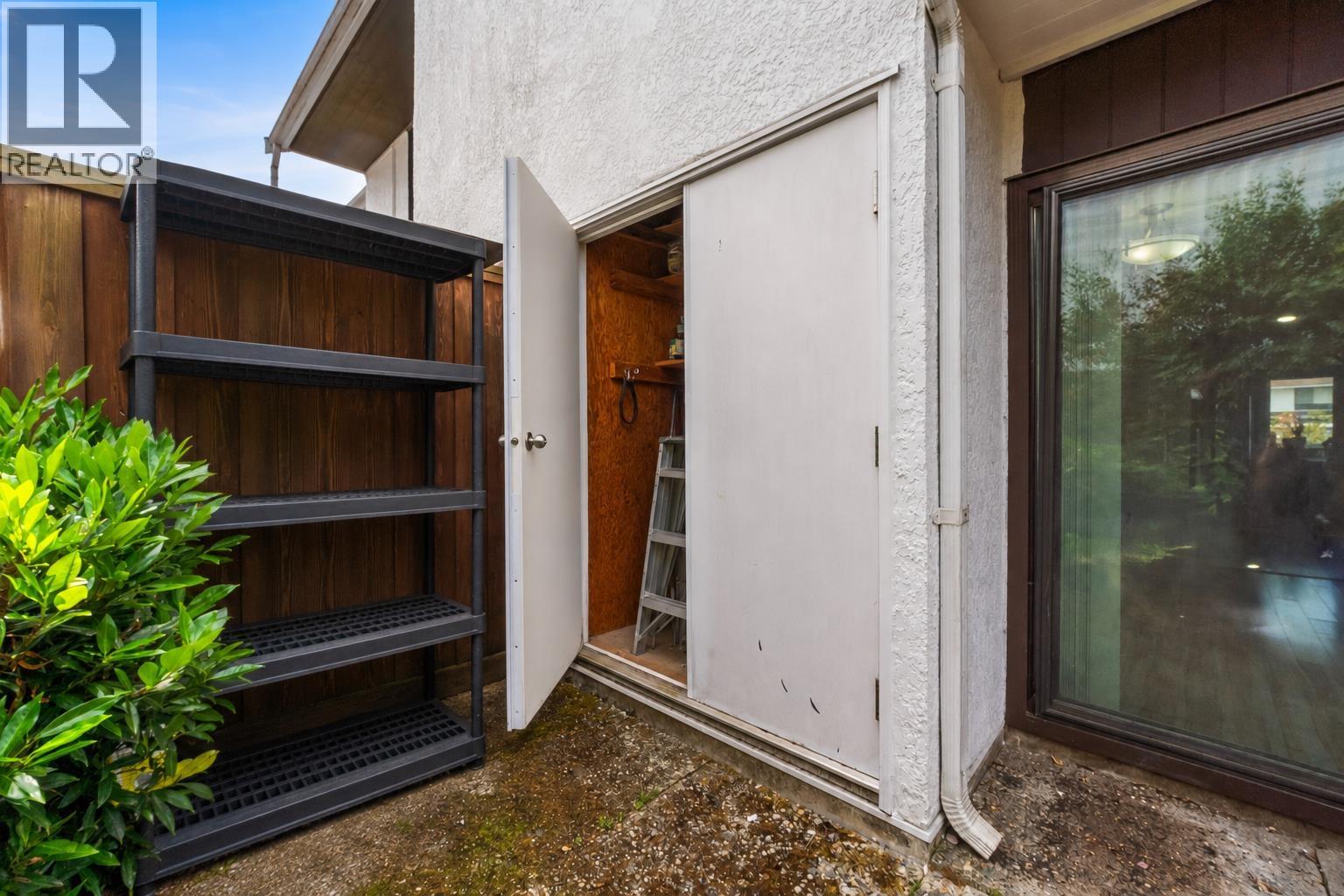 107 9700 Glenacres Drive Property Photo 22